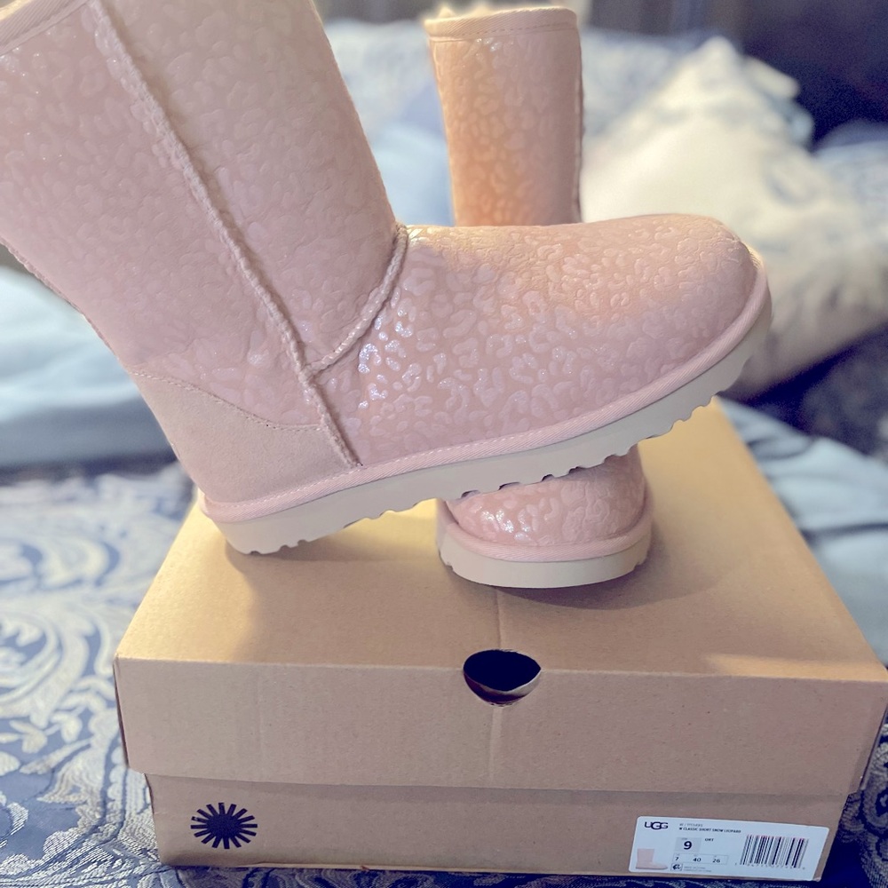 Brand New Light Pink UGGS